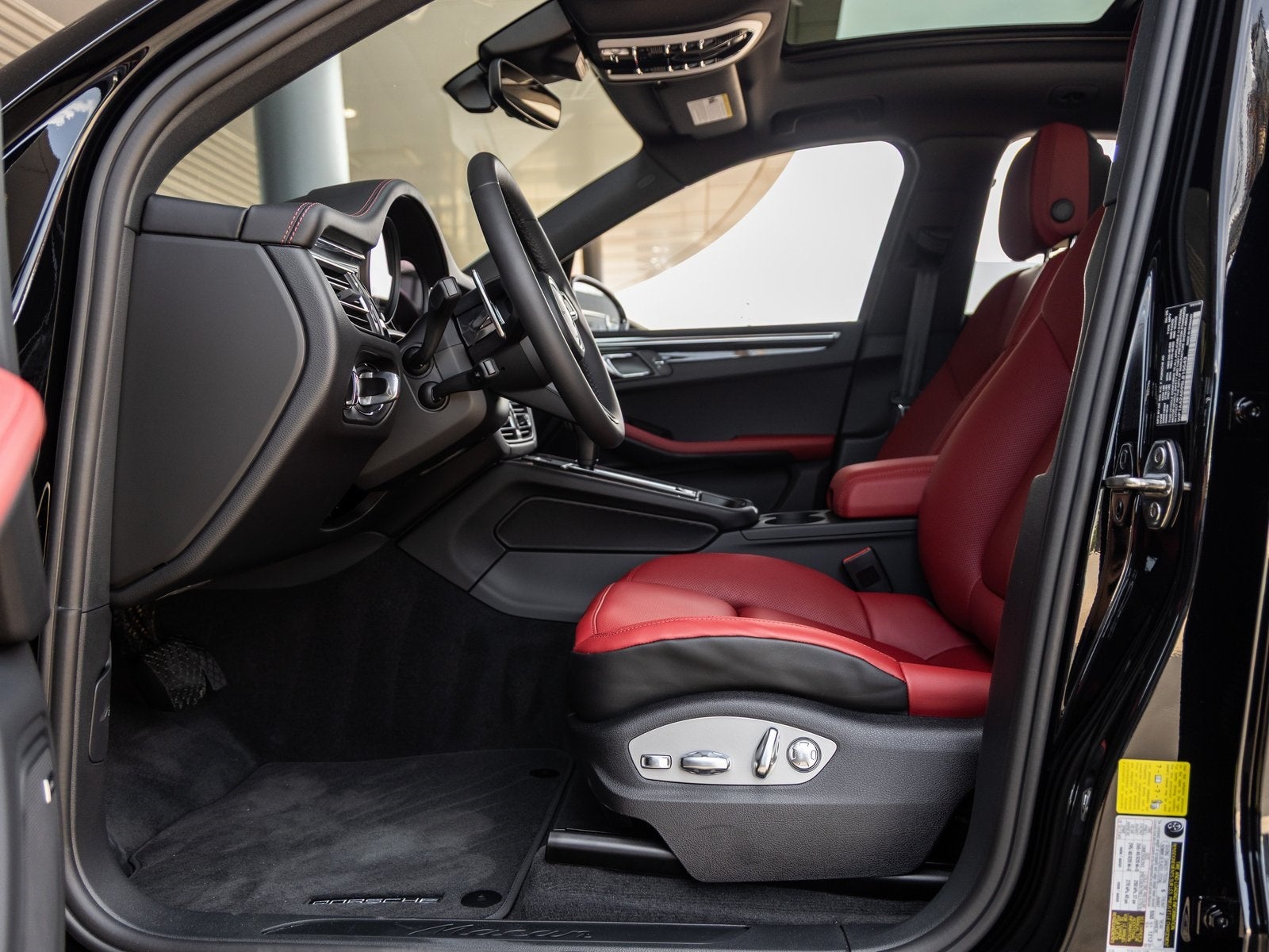 2025 Porsche Macan Macan