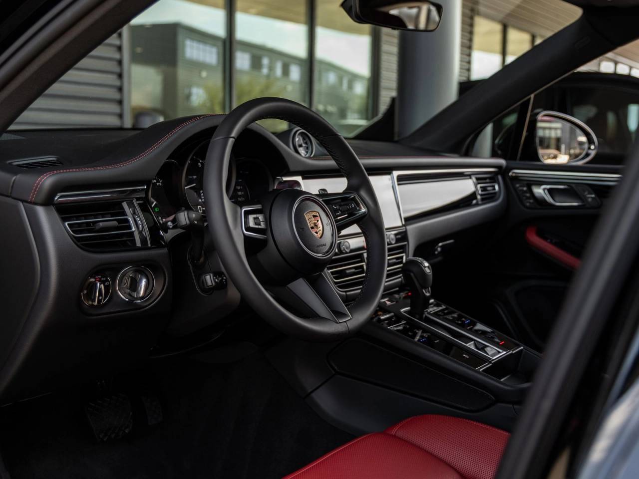 2025 Porsche Macan Macan