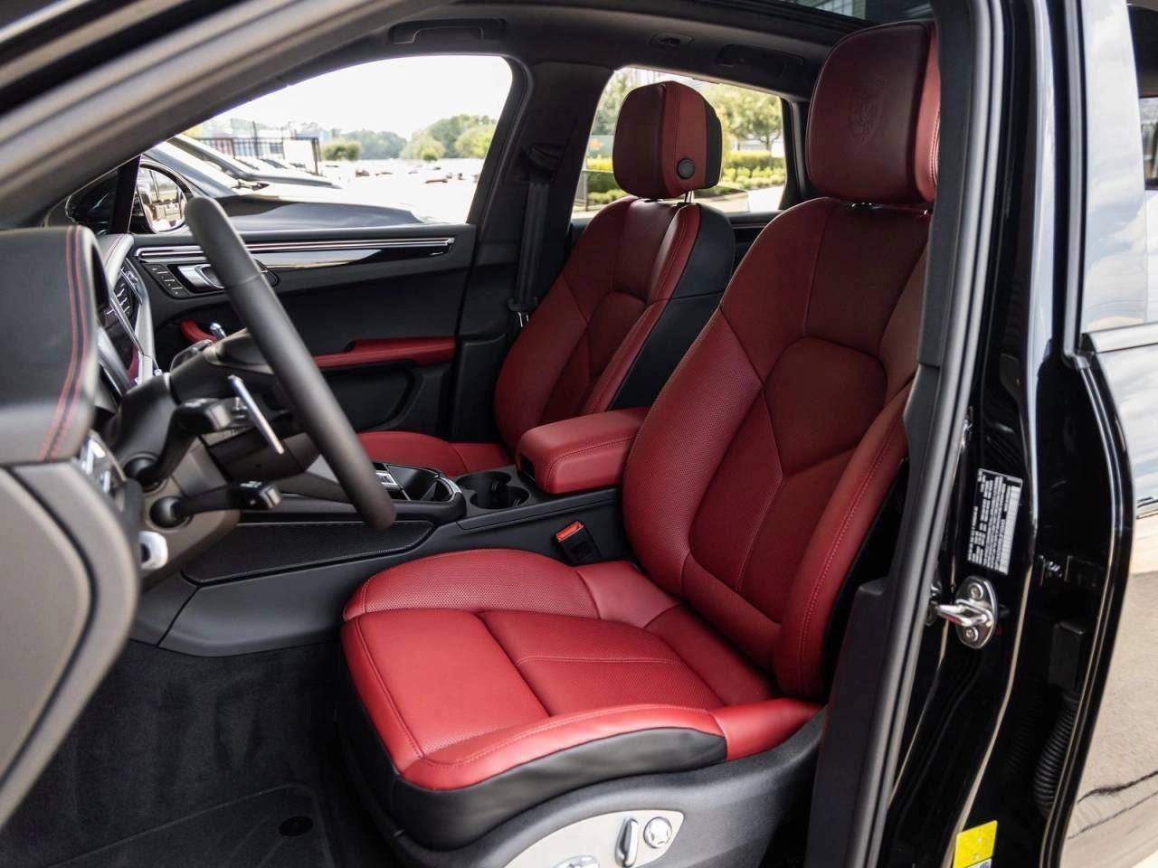 2025 Porsche Macan Macan