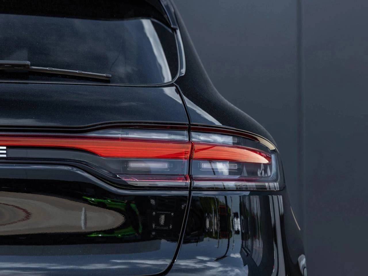 2025 Porsche Macan Macan