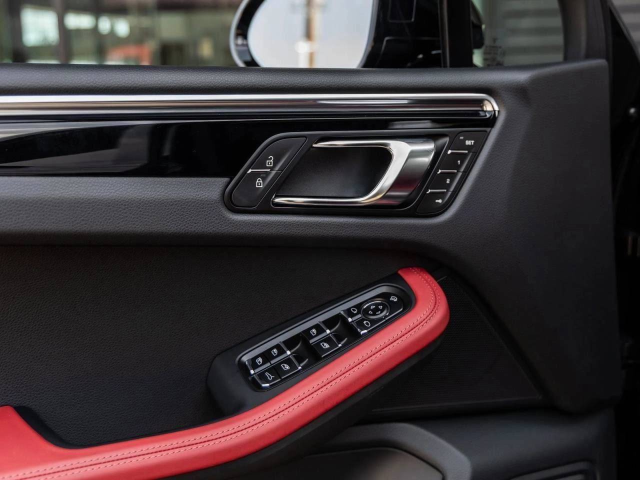 2025 Porsche Macan Macan