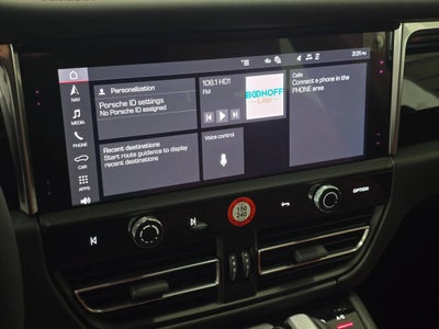 2026 Porsche Macan AWD