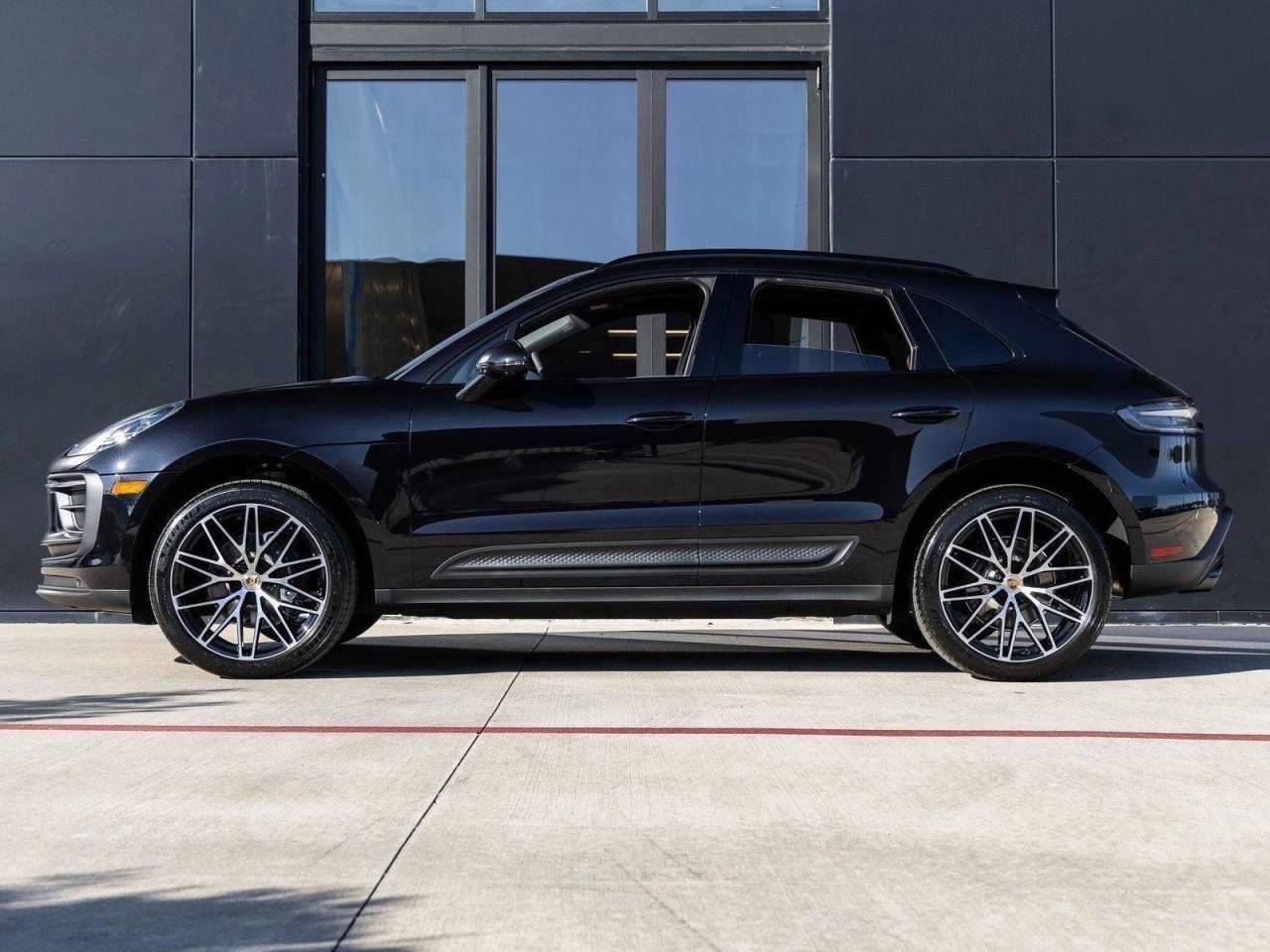 2026 Porsche Macan Macan
