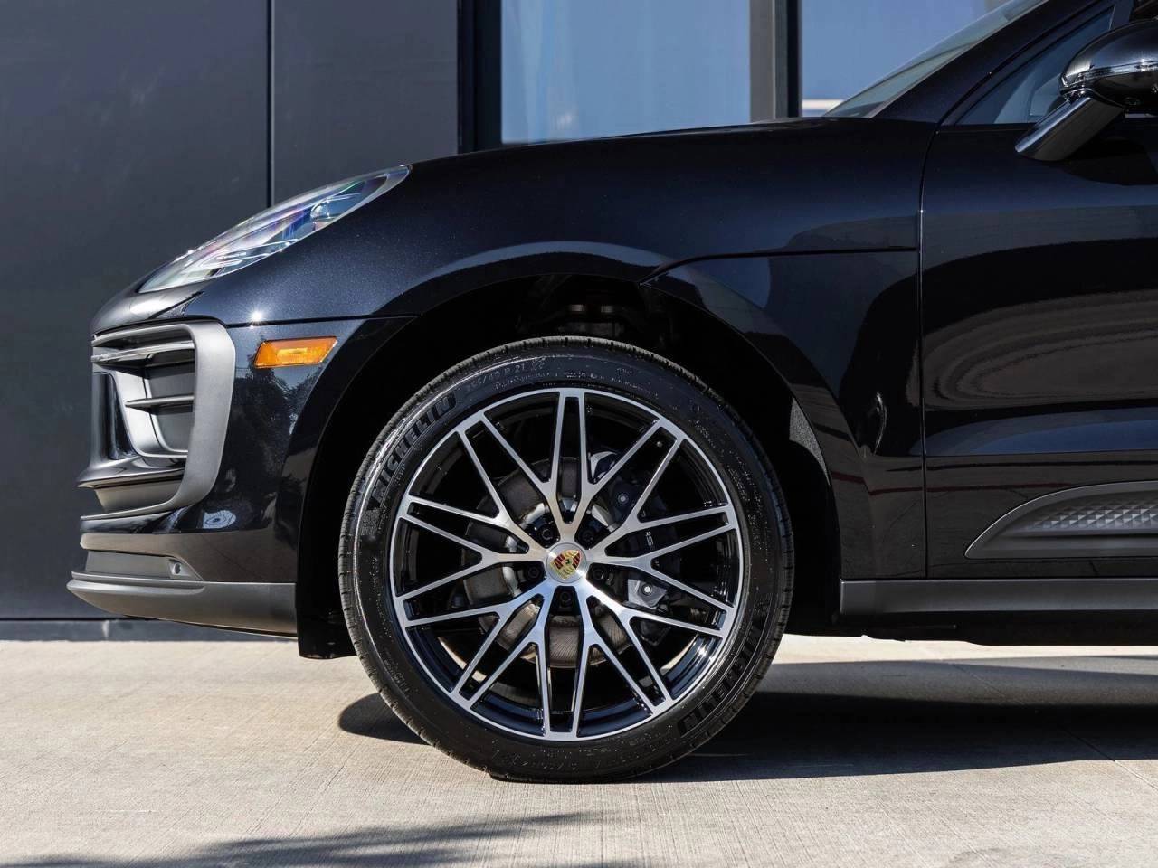 2026 Porsche Macan Macan