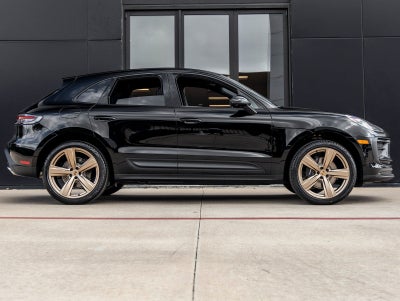 2026 Porsche Macan Macan