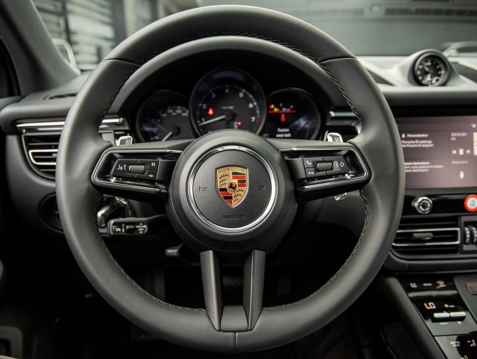 2026 Porsche Macan Macan