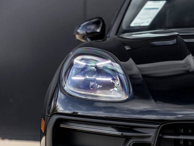 2026 Porsche Macan Macan