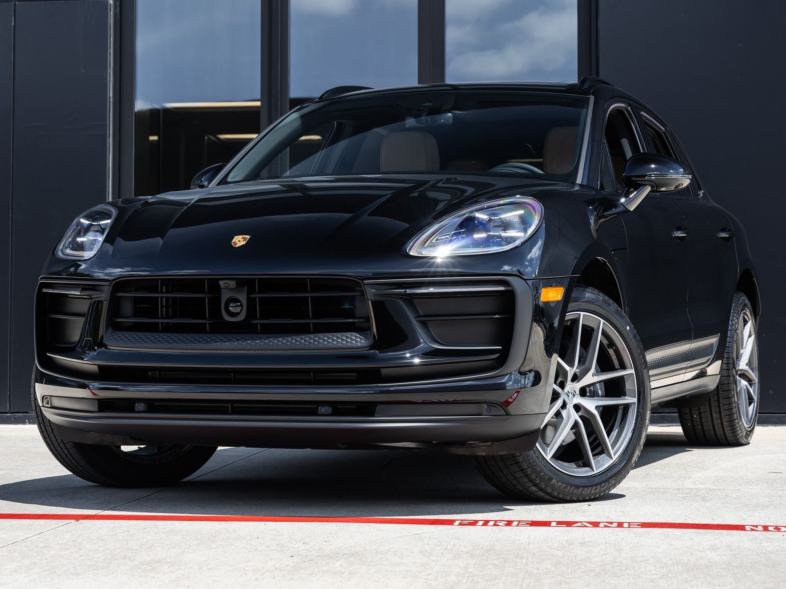 2026 Porsche Macan AWD