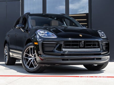 2026 Porsche Macan AWD
