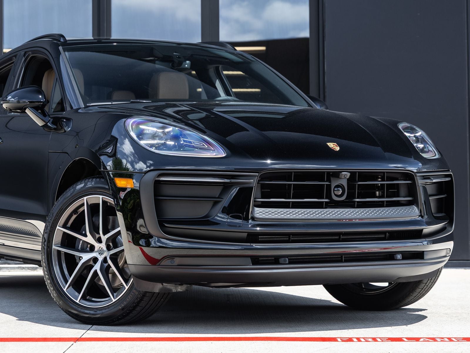 2026 Porsche Macan AWD