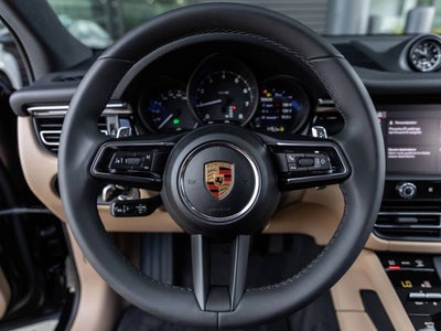 2026 Porsche Macan AWD