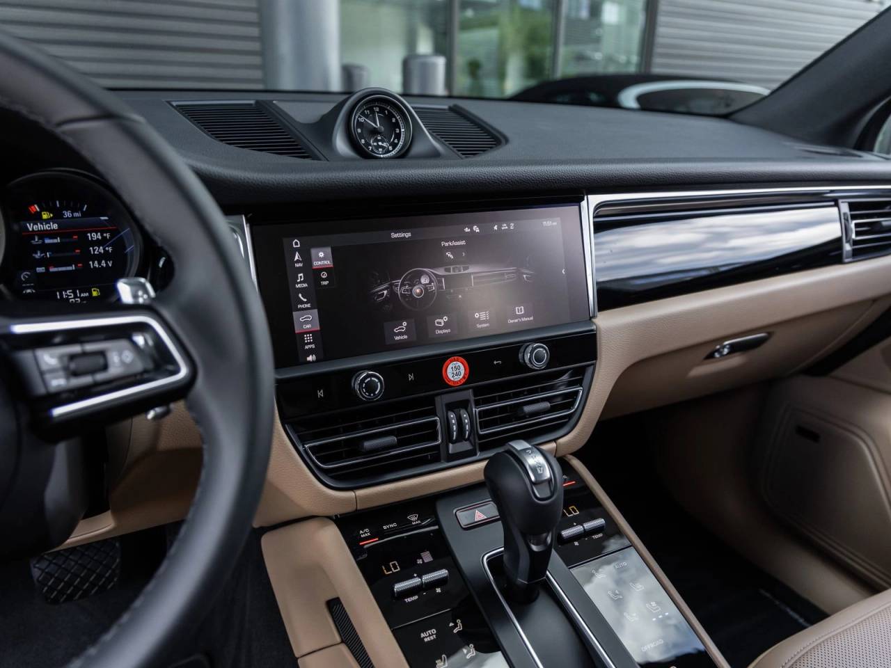 2026 Porsche Macan AWD