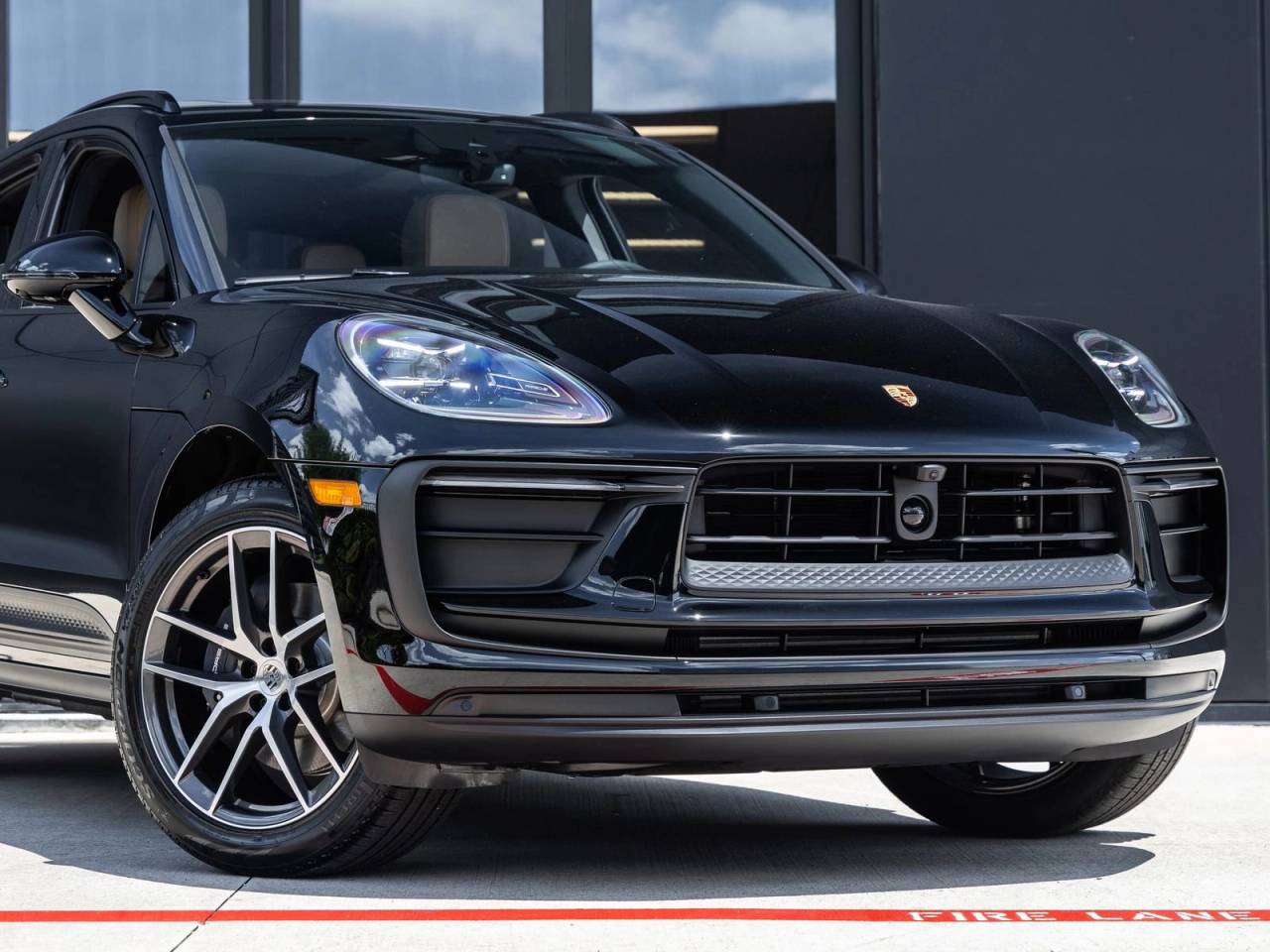2026 Porsche Macan AWD