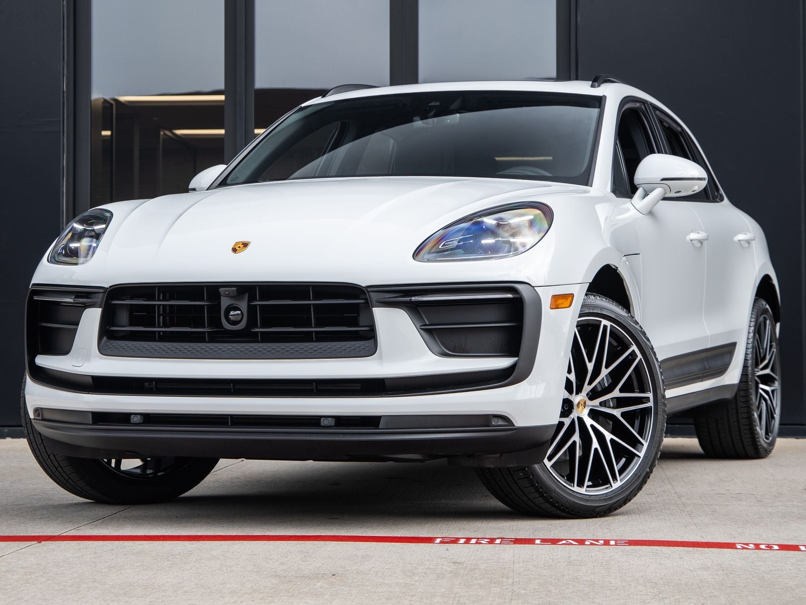 2026 Porsche Macan AWD