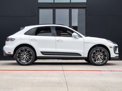 2026 Porsche Macan AWD