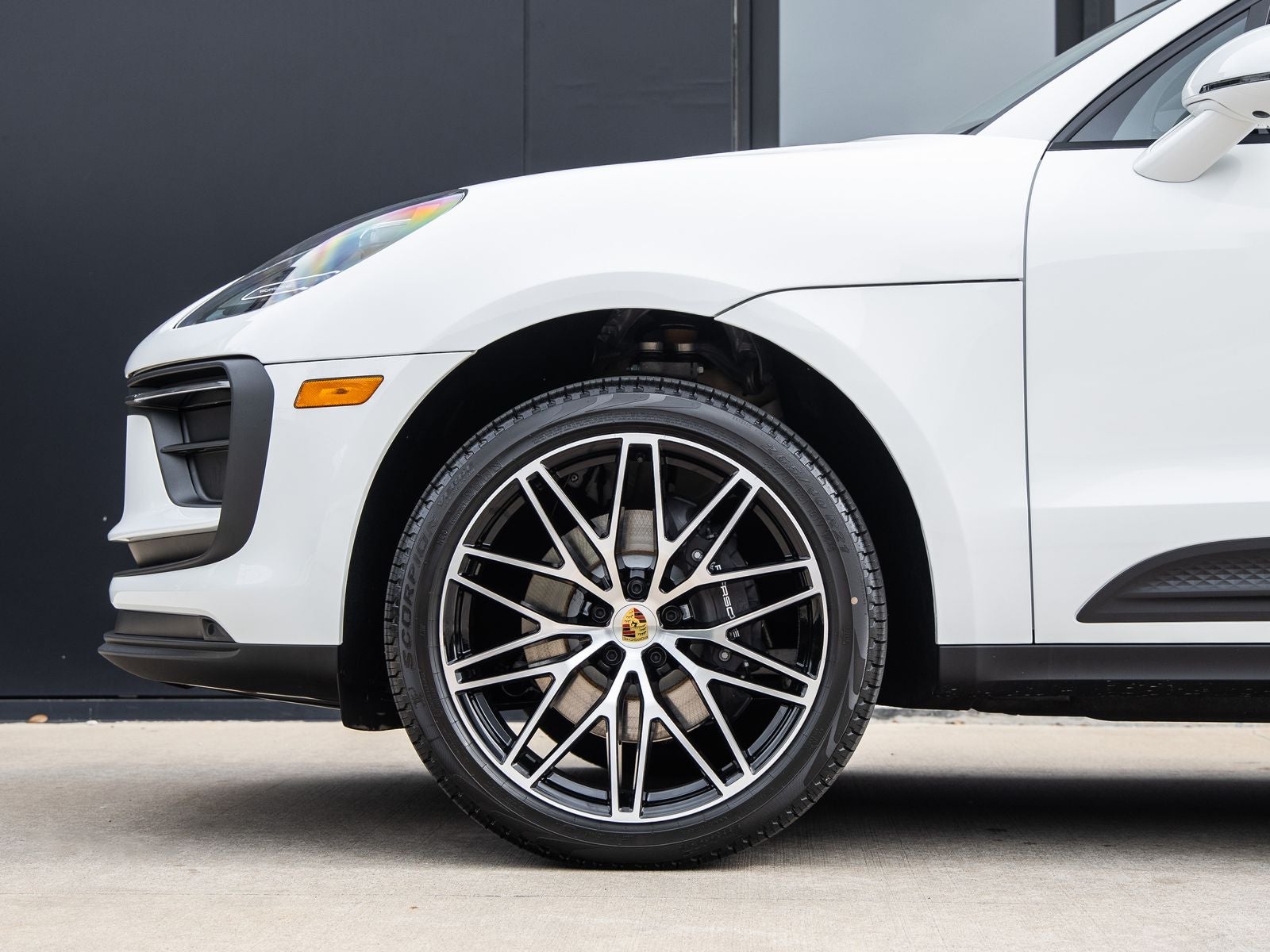 2026 Porsche Macan AWD