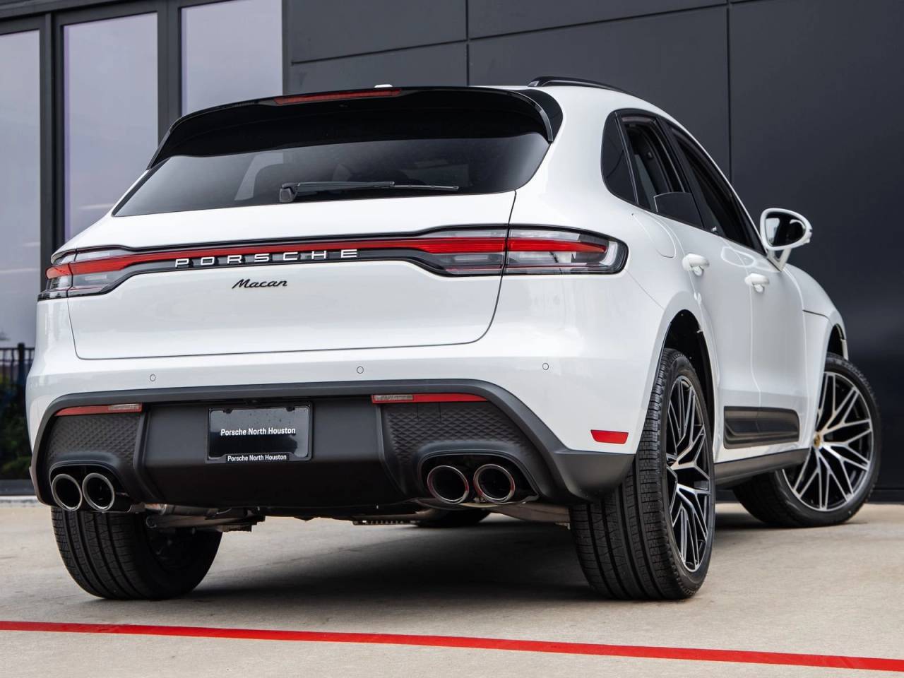 2026 Porsche Macan AWD