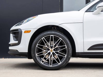 2026 Porsche Macan AWD