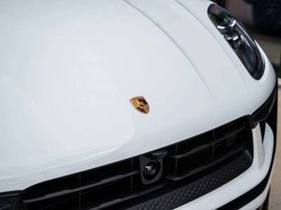 2026 Porsche Macan AWD