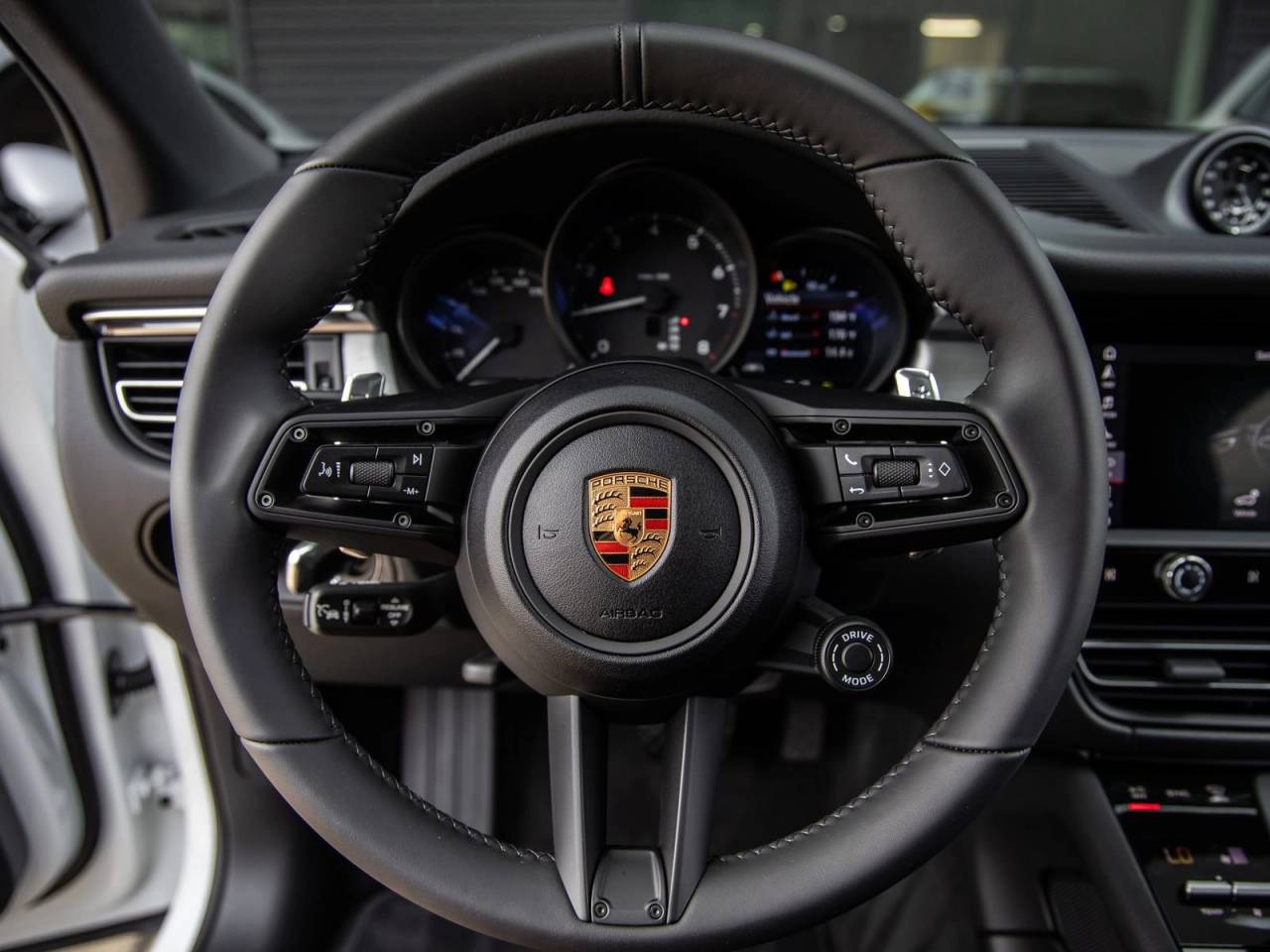 2026 Porsche Macan AWD