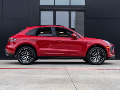 2026 Porsche Macan AWD