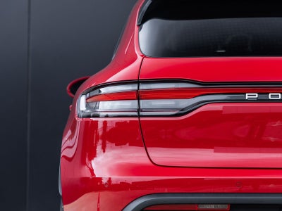 2026 Porsche Macan AWD