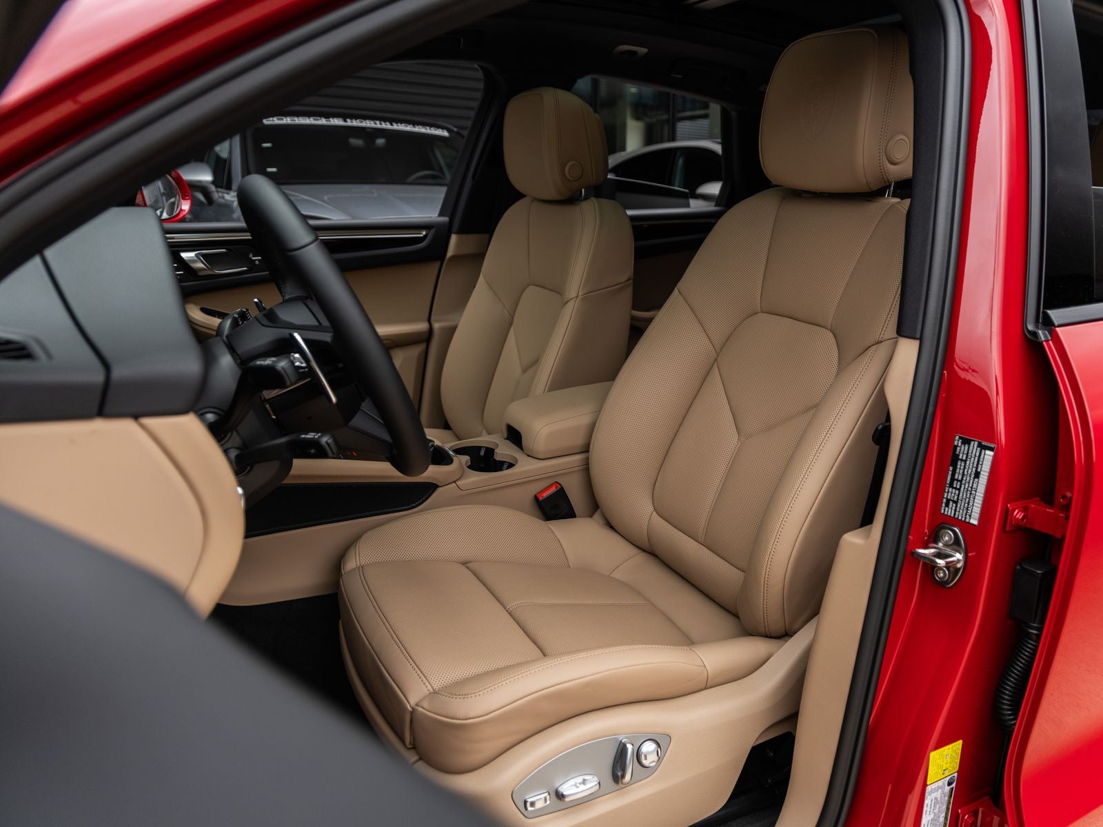 2026 Porsche Macan AWD