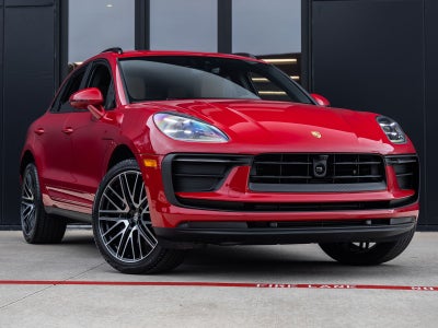 2026 Porsche Macan AWD