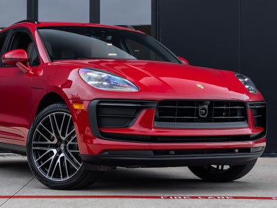 2026 Porsche Macan AWD