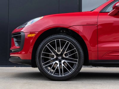 2026 Porsche Macan AWD