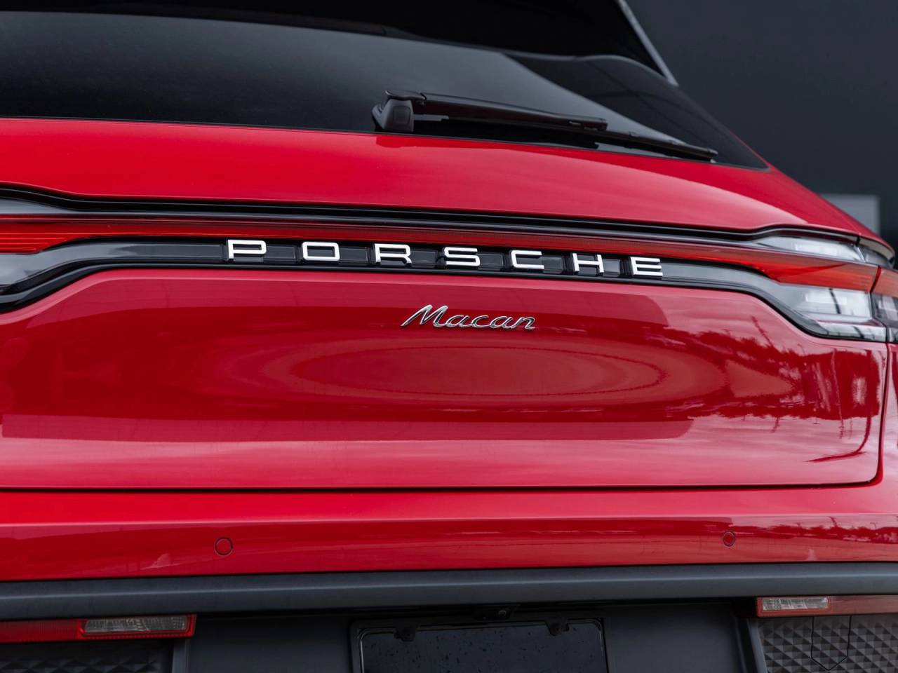 2026 Porsche Macan AWD