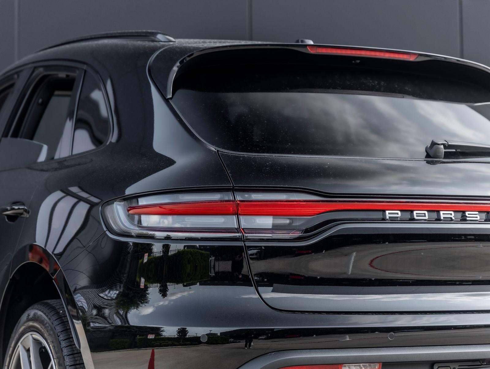 2026 Porsche Macan Base