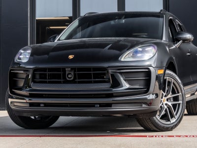 2026 Porsche Macan Base