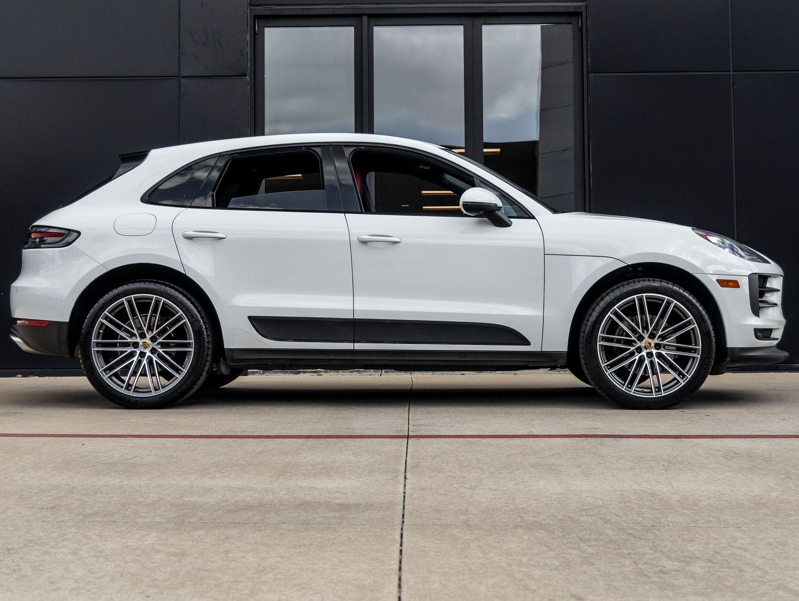 2020 Porsche Macan Macan