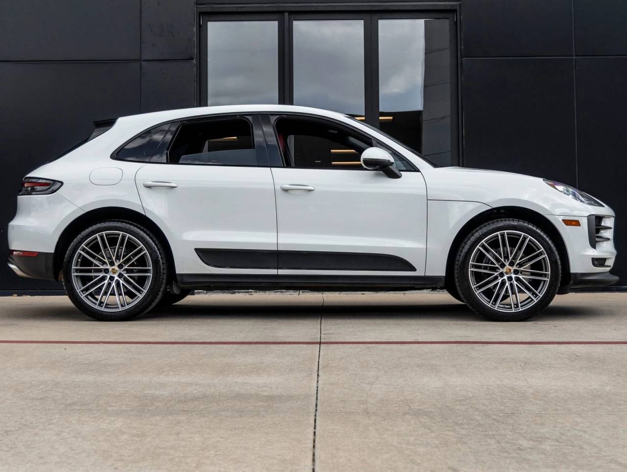2020 Porsche Macan Macan