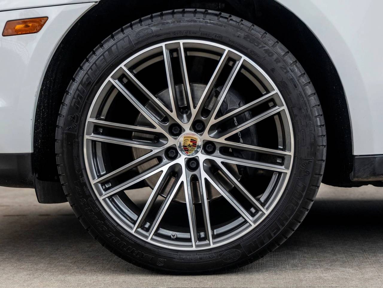 2020 Porsche Macan Macan