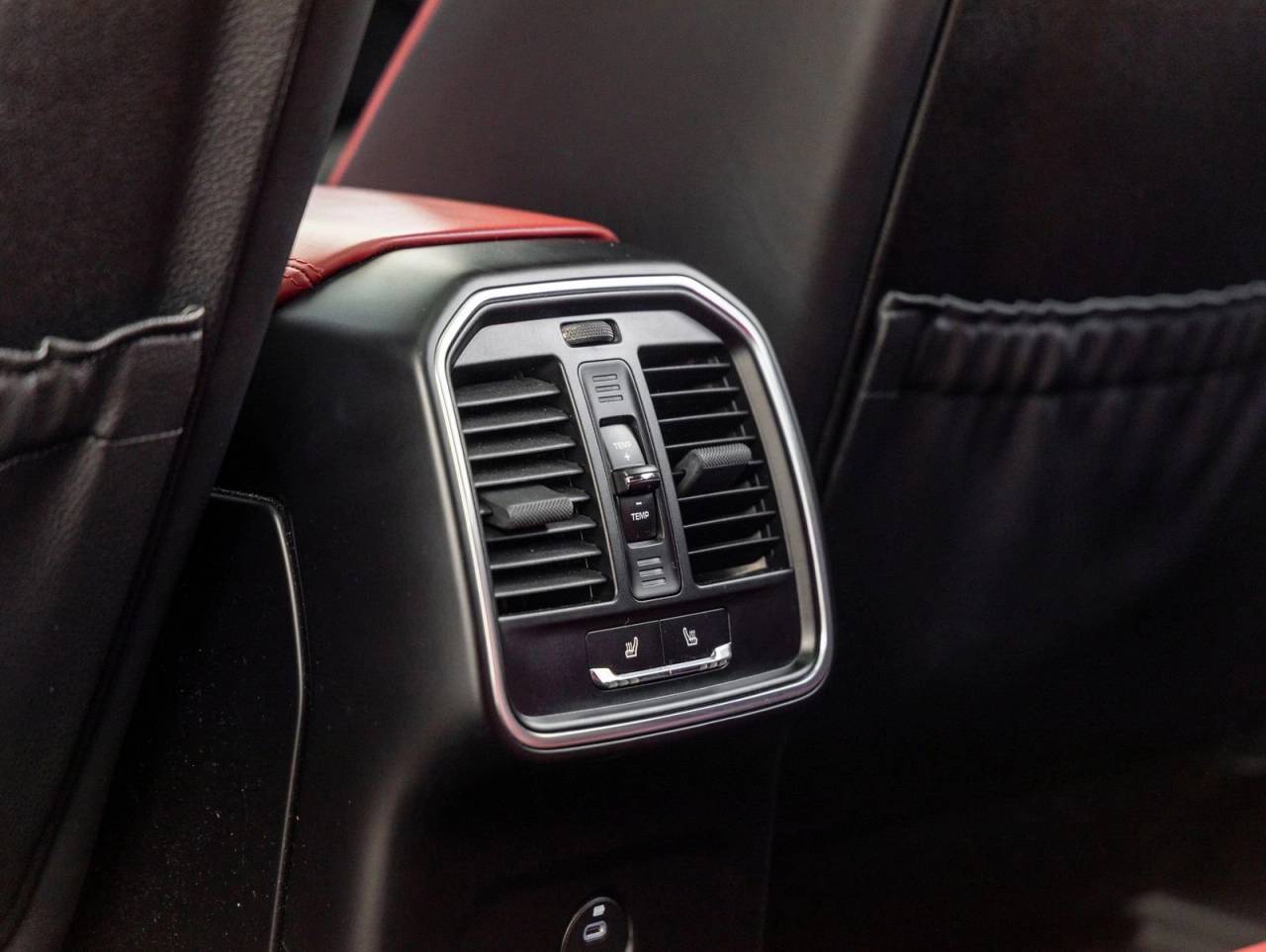 2020 Porsche Macan Macan