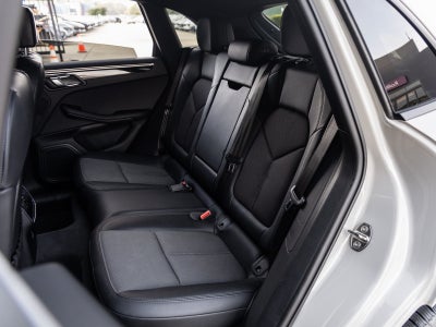 2023 Porsche Macan Macan (MY23)