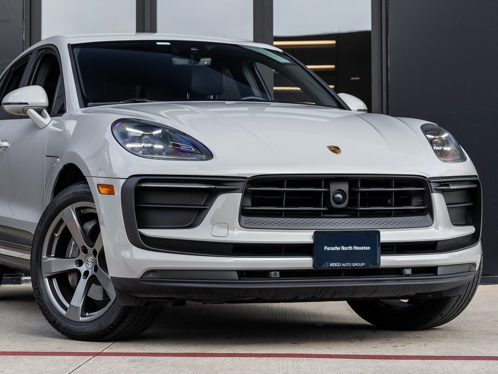 2023 Porsche Macan Macan (MY23)