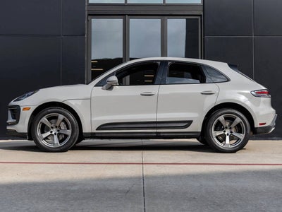 2023 Porsche Macan Macan (MY23)