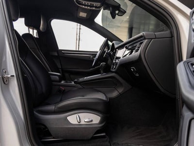 2023 Porsche Macan Macan (MY23)