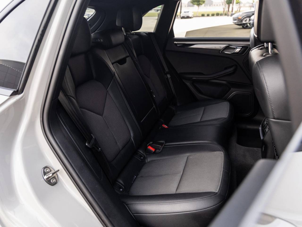 2023 Porsche Macan Macan (MY23)