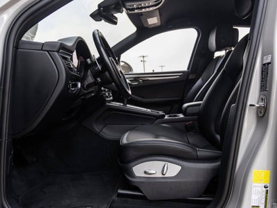 2023 Porsche Macan Macan (MY23)