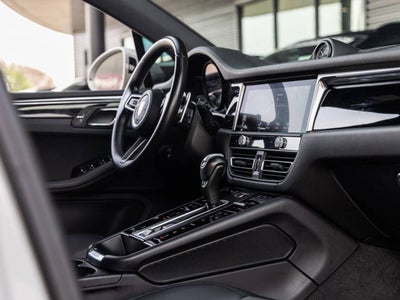2023 Porsche Macan Macan (MY23)