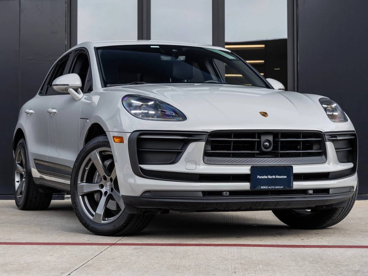 2023 Porsche Macan Macan (MY23)