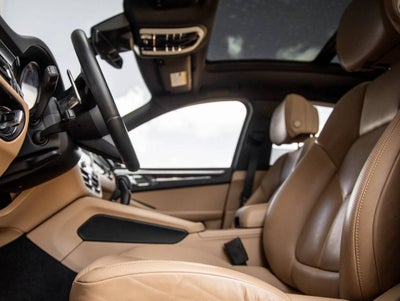 2023 Porsche Macan Macan (MY23)