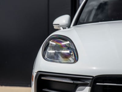 2023 Porsche Macan Macan (MY23)