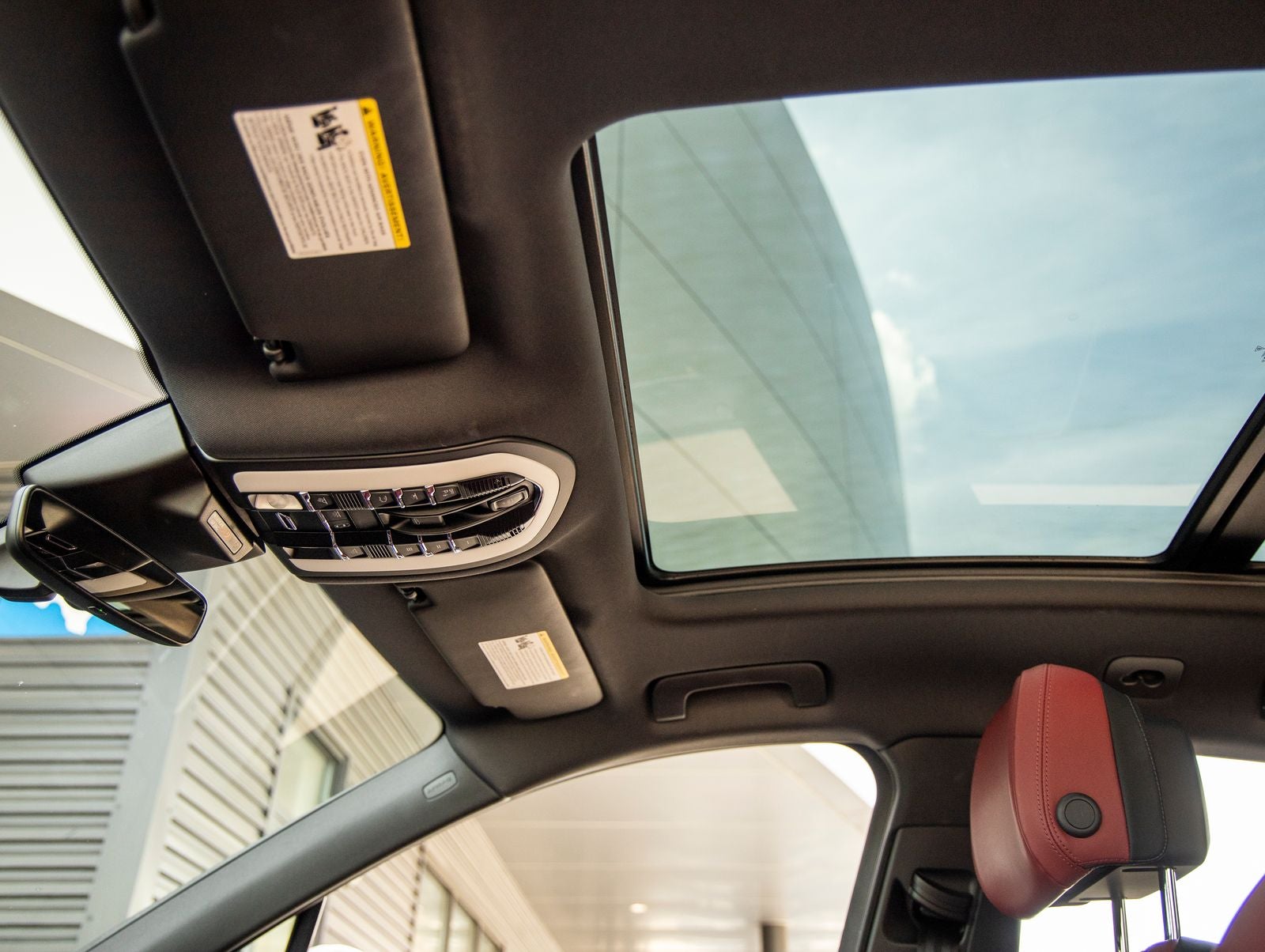 2023 Porsche Macan Macan (MY23)