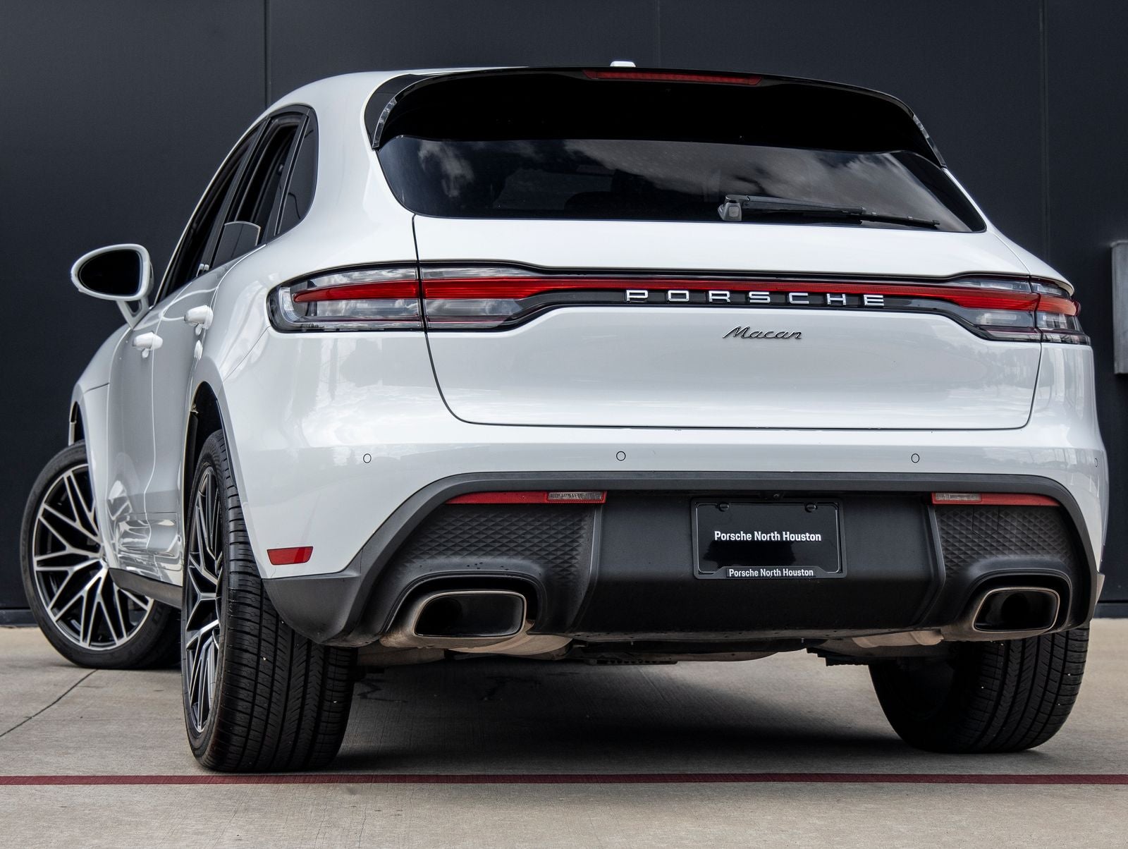 2023 Porsche Macan Macan (MY23)