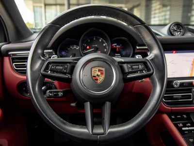 2023 Porsche Macan Macan (MY23)